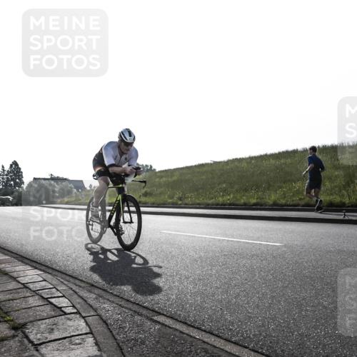 21.06.2026 - 29. Vierlanden-Triathlon H.Heesch http://msf.ph/oto/9849824 21.06.2026 08:45:12 Radfahren 63, 127, 211 meine-sportfotos.de