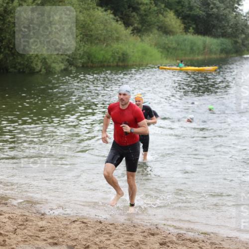 21.06.2026 - 29. Vierlanden-Triathlon Andreas Tolksdorf http://msf.ph/oto/9849828 21.06.2026 10:08:10 Schwimmen 392, 399, 419, 446, 452, 459, 473, 478 meine-sportfotos.de