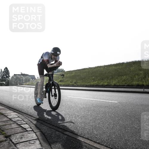 21.06.2026 - 29. Vierlanden-Triathlon H.Heesch http://msf.ph/oto/9849833 21.06.2026 08:45:55 Radfahren 60 meine-sportfotos.de