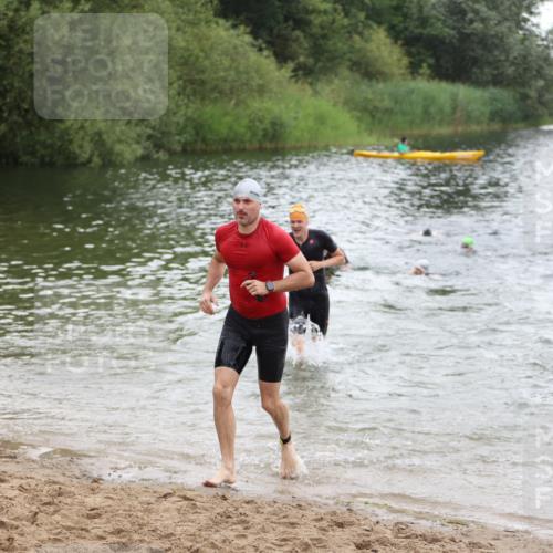 21.06.2026 - 29. Vierlanden-Triathlon Andreas Tolksdorf http://msf.ph/oto/9849834 21.06.2026 10:08:10 Schwimmen 392, 399, 419, 446, 452, 459, 473, 478 meine-sportfotos.de