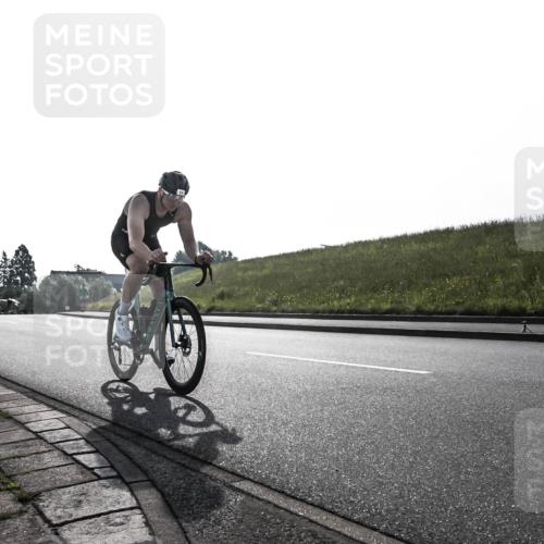 21.06.2026 - 29. Vierlanden-Triathlon H.Heesch http://msf.ph/oto/9849849 21.06.2026 08:47:01 Radfahren 13, 212 meine-sportfotos.de