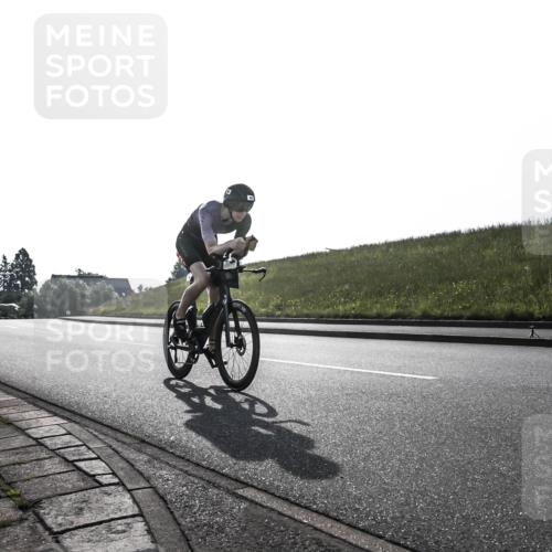 21.06.2026 - 29. Vierlanden-Triathlon H.Heesch http://msf.ph/oto/9849855 21.06.2026 08:47:41 Radfahren 45 meine-sportfotos.de