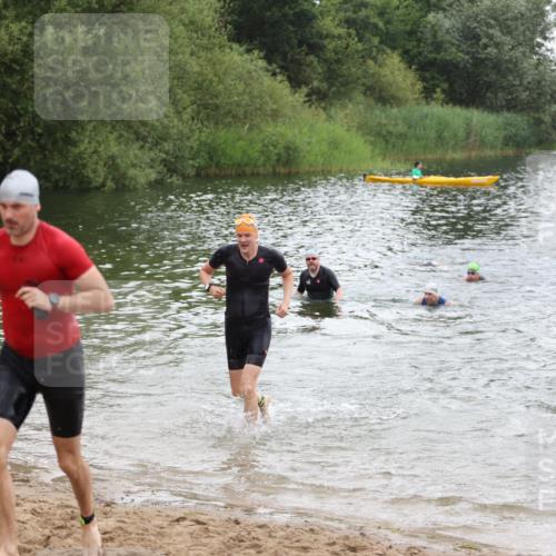 21.06.2026 - 29. Vierlanden-Triathlon Andreas Tolksdorf http://msf.ph/oto/9849856 21.06.2026 10:08:12 Schwimmen 392, 399, 419, 446, 452, 459, 477, 478 meine-sportfotos.de