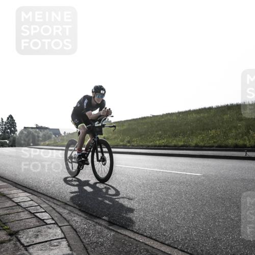 21.06.2026 - 29. Vierlanden-Triathlon H.Heesch http://msf.ph/oto/9849864 21.06.2026 08:48:24 Radfahren 10, 21 meine-sportfotos.de