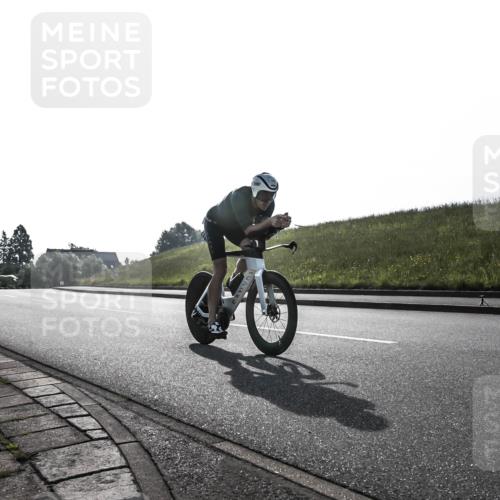 21.06.2026 - 29. Vierlanden-Triathlon H.Heesch http://msf.ph/oto/9849867 21.06.2026 08:48:44 Radfahren 132 meine-sportfotos.de