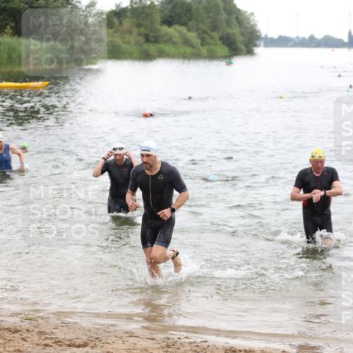 21.06.2026 - 29. Vierlanden-Triathlon Andreas Tolksdorf http://msf.ph/oto/9849870 21.06.2026 10:08:13 Schwimmen 392, 399, 419, 446, 452, 459, 477, 478 meine-sportfotos.de