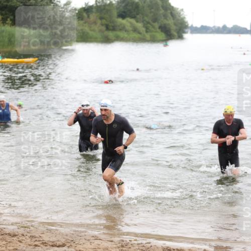 21.06.2026 - 29. Vierlanden-Triathlon Andreas Tolksdorf http://msf.ph/oto/9849873 21.06.2026 10:08:13 Schwimmen 392, 399, 419, 446, 452, 459, 477, 478 meine-sportfotos.de