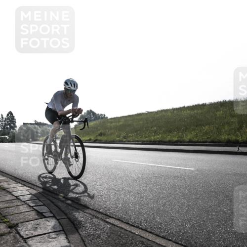 21.06.2026 - 29. Vierlanden-Triathlon H.Heesch http://msf.ph/oto/9849875 21.06.2026 08:49:58 Radfahren 62 meine-sportfotos.de