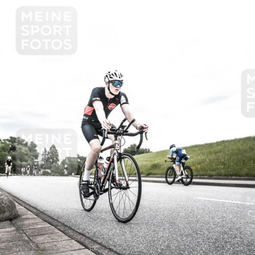 21.06.2026 - 29. Vierlanden-Triathlon H.Heesch http://msf.ph/oto/9849886 21.06.2026 10:27:13 Radfahren 24, 89, 486, 517 meine-sportfotos.de