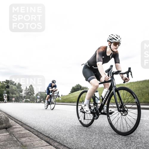 21.06.2026 - 29. Vierlanden-Triathlon H.Heesch http://msf.ph/oto/9849891 21.06.2026 10:27:16 Radfahren 24, 89, 101, 486 meine-sportfotos.de