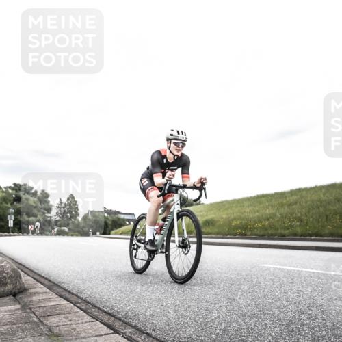 21.06.2026 - 29. Vierlanden-Triathlon H.Heesch http://msf.ph/oto/9849898 21.06.2026 10:27:26 Radfahren 10, 223, 298, 339, 378, 385, 391, 513 meine-sportfotos.de