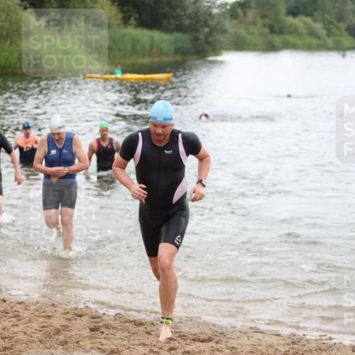 21.06.2026 - 29. Vierlanden-Triathlon Andreas Tolksdorf http://msf.ph/oto/9849913 21.06.2026 10:08:22 Schwimmen 403, 419, 432, 446, 476, 477, 1356 meine-sportfotos.de