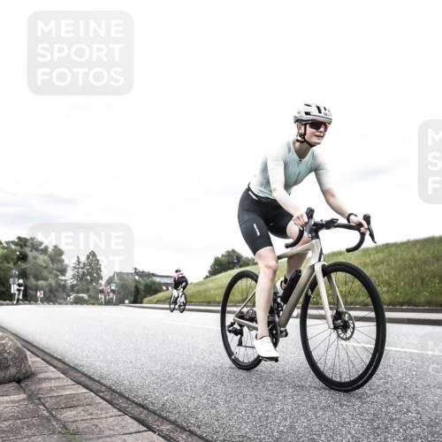21.06.2026 - 29. Vierlanden-Triathlon H.Heesch http://msf.ph/oto/9849917 21.06.2026 10:27:32 Radfahren 87, 563 meine-sportfotos.de