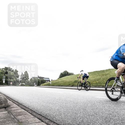 21.06.2026 - 29. Vierlanden-Triathlon H.Heesch http://msf.ph/oto/9849929 21.06.2026 10:27:50 Radfahren 272, 515, 615 meine-sportfotos.de