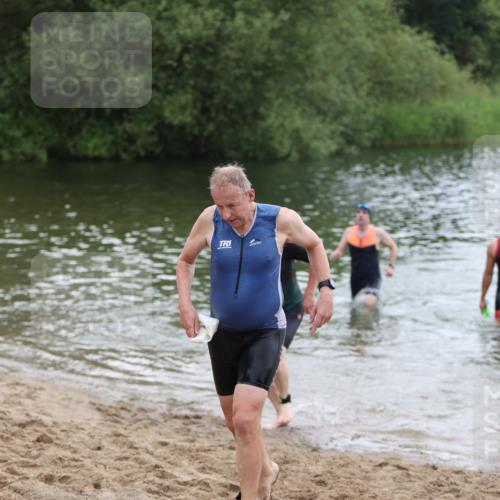 21.06.2026 - 29. Vierlanden-Triathlon Andreas Tolksdorf http://msf.ph/oto/9849930 21.06.2026 10:08:26 Schwimmen 403, 418, 422, 432, 446, 476, 477, 1356 meine-sportfotos.de