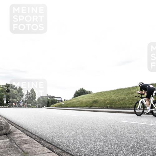21.06.2026 - 29. Vierlanden-Triathlon H.Heesch http://msf.ph/oto/9849937 21.06.2026 10:28:16 Radfahren 21, 233, 268 meine-sportfotos.de