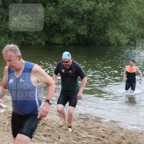 21.06.2026 - 29. Vierlanden-Triathlon Andreas Tolksdorf http://msf.ph/oto/9849942 21.06.2026 10:08:27 Schwimmen 403, 418, 422, 432, 476, 477, 1356 meine-sportfotos.de