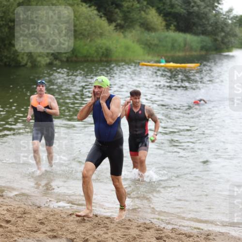 21.06.2026 - 29. Vierlanden-Triathlon Andreas Tolksdorf http://msf.ph/oto/9849952 21.06.2026 10:08:29 Schwimmen 403, 418, 422, 432, 476, 1356 meine-sportfotos.de