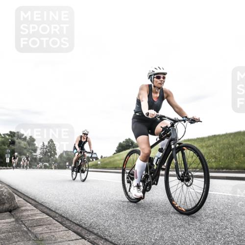 21.06.2026 - 29. Vierlanden-Triathlon H.Heesch http://msf.ph/oto/9849954 21.06.2026 10:28:25 Radfahren 4, 79, 368, 481, 538, 567, 574, 582, 590, 608 meine-sportfotos.de