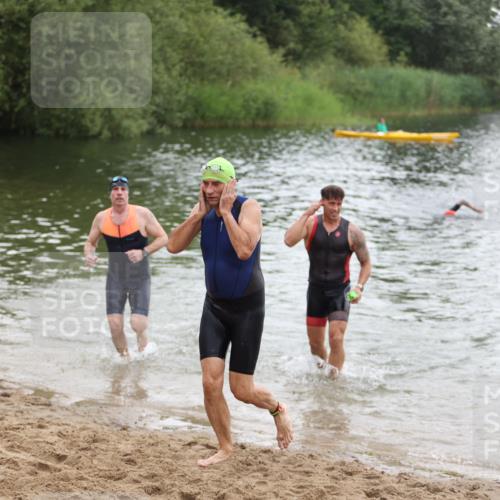 21.06.2026 - 29. Vierlanden-Triathlon Andreas Tolksdorf http://msf.ph/oto/9849958 21.06.2026 10:08:29 Schwimmen 403, 418, 422, 432, 476, 1356 meine-sportfotos.de
