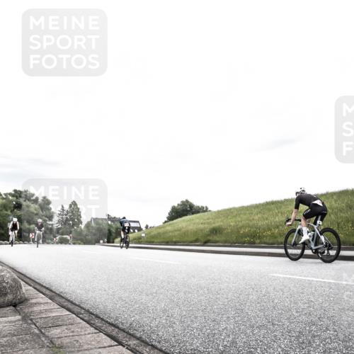 21.06.2026 - 29. Vierlanden-Triathlon H.Heesch http://msf.ph/oto/9849984 21.06.2026 10:28:35 Radfahren 99, 106, 197, 367, 387, 511, 535, 561, 592, 616 meine-sportfotos.de