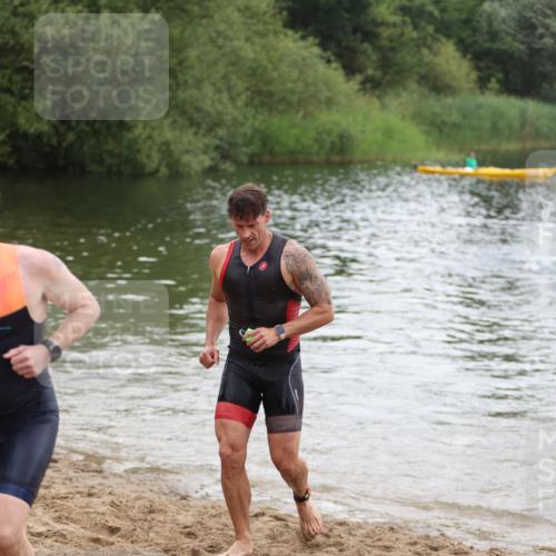 21.06.2026 - 29. Vierlanden-Triathlon Andreas Tolksdorf http://msf.ph/oto/9849989 21.06.2026 10:08:32 Schwimmen 403, 418, 422, 432, 1356 meine-sportfotos.de