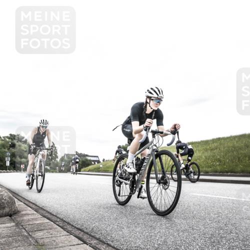 21.06.2026 - 29. Vierlanden-Triathlon H.Heesch http://msf.ph/oto/9849998 21.06.2026 10:28:37 Radfahren 99, 367, 387, 390, 511, 535, 592 meine-sportfotos.de