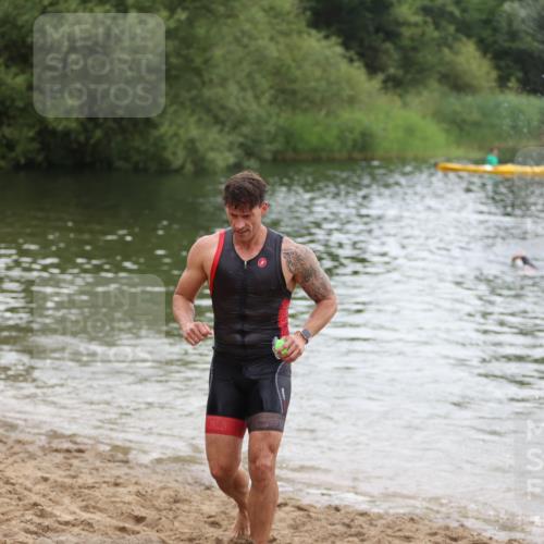 21.06.2026 - 29. Vierlanden-Triathlon Andreas Tolksdorf http://msf.ph/oto/9850000 21.06.2026 10:08:33 Schwimmen 403, 418, 422, 432, 1356 meine-sportfotos.de