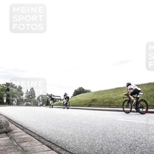 21.06.2026 - 29. Vierlanden-Triathlon H.Heesch http://msf.ph/oto/9850005 21.06.2026 10:28:38 Radfahren 99, 367, 387, 390, 511, 535 meine-sportfotos.de
