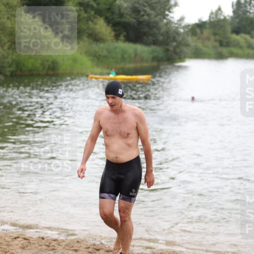 21.06.2026 - 29. Vierlanden-Triathlon Andreas Tolksdorf http://msf.ph/oto/9850006 21.06.2026 10:08:35 Schwimmen 418, 422, 432, 1356 meine-sportfotos.de