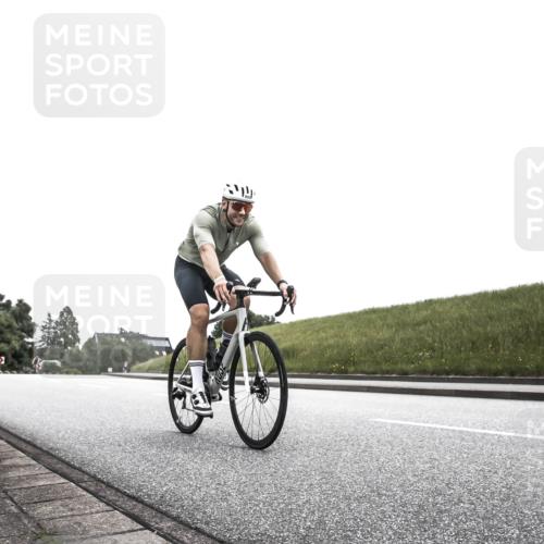 21.06.2026 - 29. Vierlanden-Triathlon H.Heesch http://msf.ph/oto/9850036 21.06.2026 12:02:45 Radfahren 806, 846, 892 meine-sportfotos.de