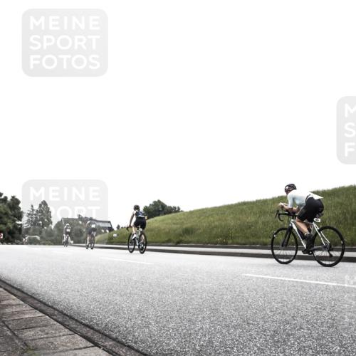 21.06.2026 - 29. Vierlanden-Triathlon H.Heesch http://msf.ph/oto/9850053 21.06.2026 12:02:57 Radfahren 292, 734, 866 meine-sportfotos.de