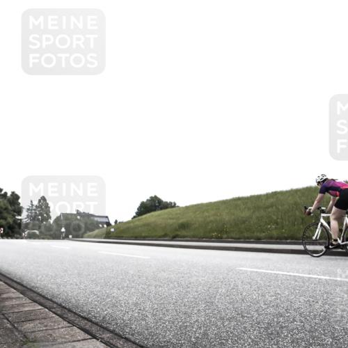 21.06.2026 - 29. Vierlanden-Triathlon H.Heesch http://msf.ph/oto/9850075 21.06.2026 12:04:25 Radfahren 863, 893 meine-sportfotos.de