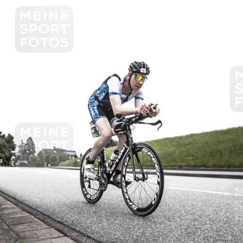 21.06.2026 - 29. Vierlanden-Triathlon H.Heesch http://msf.ph/oto/9850081 21.06.2026 12:05:03 Radfahren 245, 781, 964 meine-sportfotos.de