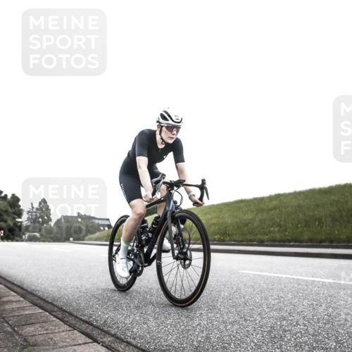 21.06.2026 - 29. Vierlanden-Triathlon H.Heesch http://msf.ph/oto/9850089 21.06.2026 12:05:09 Radfahren 882, 887, 964 meine-sportfotos.de