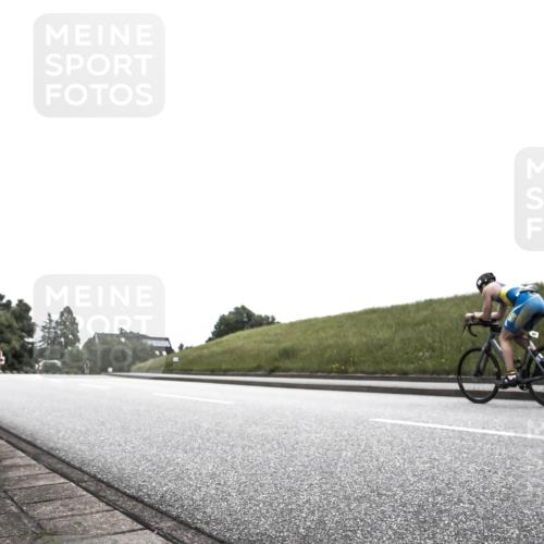 21.06.2026 - 29. Vierlanden-Triathlon H.Heesch http://msf.ph/oto/9850098 21.06.2026 12:05:34 Radfahren 662, 944 meine-sportfotos.de