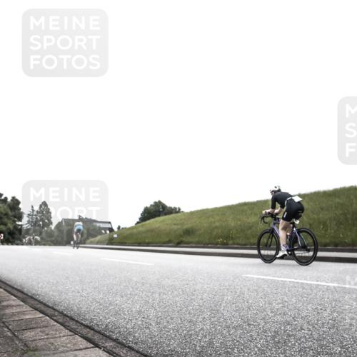 21.06.2026 - 29. Vierlanden-Triathlon H.Heesch http://msf.ph/oto/9850106 21.06.2026 12:05:36 Radfahren 662, 849, 944 meine-sportfotos.de