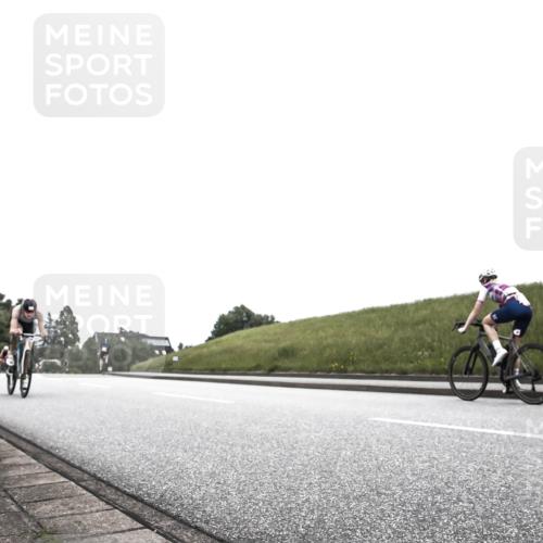 21.06.2026 - 29. Vierlanden-Triathlon H.Heesch http://msf.ph/oto/9850116 21.06.2026 12:05:46 Radfahren 721, 767, 879, 918 meine-sportfotos.de