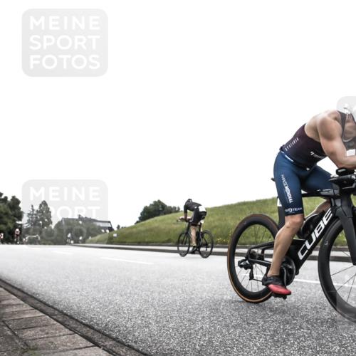 21.06.2026 - 29. Vierlanden-Triathlon H.Heesch http://msf.ph/oto/9850129 21.06.2026 12:05:55 Radfahren 827, 927, 942, 955 meine-sportfotos.de