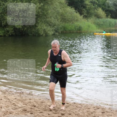 21.06.2026 - 29. Vierlanden-Triathlon Andreas Tolksdorf http://msf.ph/oto/9850131 21.06.2026 10:09:35 Schwimmen 400 meine-sportfotos.de
