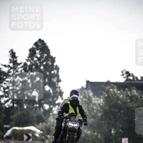 21.06.2026 - 29. Vierlanden-Triathlon H.Heesch http://msf.ph/oto/9850150 21.06.2026 08:32:43 Radfahren  meine-sportfotos.de