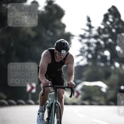21.06.2026 - 29. Vierlanden-Triathlon H.Heesch http://msf.ph/oto/9850393 21.06.2026 08:47:00 Radfahren 13, 212 meine-sportfotos.de