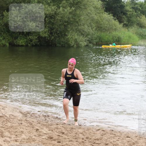 21.06.2026 - 29. Vierlanden-Triathlon Andreas Tolksdorf http://msf.ph/oto/9850495 21.06.2026 10:13:13 Schwimmen 549, 620 meine-sportfotos.de
