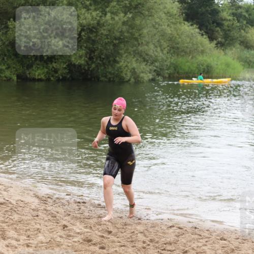 21.06.2026 - 29. Vierlanden-Triathlon Andreas Tolksdorf http://msf.ph/oto/9850501 21.06.2026 10:13:13 Schwimmen 549, 620 meine-sportfotos.de