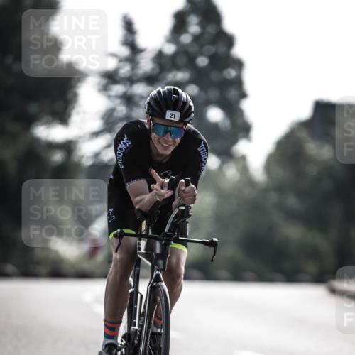 21.06.2026 - 29. Vierlanden-Triathlon H.Heesch http://msf.ph/oto/9850520 21.06.2026 08:48:23 Radfahren 10, 21 meine-sportfotos.de