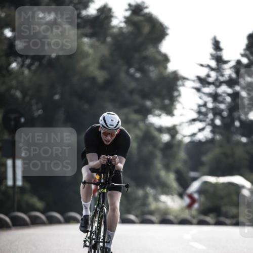 21.06.2026 - 29. Vierlanden-Triathlon H.Heesch http://msf.ph/oto/9850524 21.06.2026 08:48:26 Radfahren 10, 21 meine-sportfotos.de