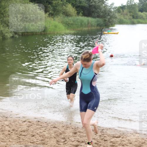 21.06.2026 - 29. Vierlanden-Triathlon Andreas Tolksdorf http://msf.ph/oto/9850597 21.06.2026 10:14:58 Schwimmen 509, 545 meine-sportfotos.de