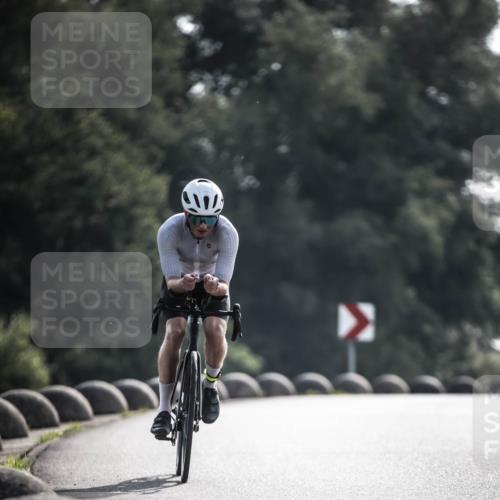 21.06.2026 - 29. Vierlanden-Triathlon H.Heesch http://msf.ph/oto/9850640 21.06.2026 08:49:57 Radfahren 62 meine-sportfotos.de