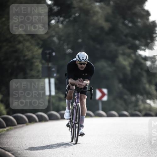 21.06.2026 - 29. Vierlanden-Triathlon H.Heesch http://msf.ph/oto/9850674 21.06.2026 08:50:13 Radfahren 51, 106 meine-sportfotos.de