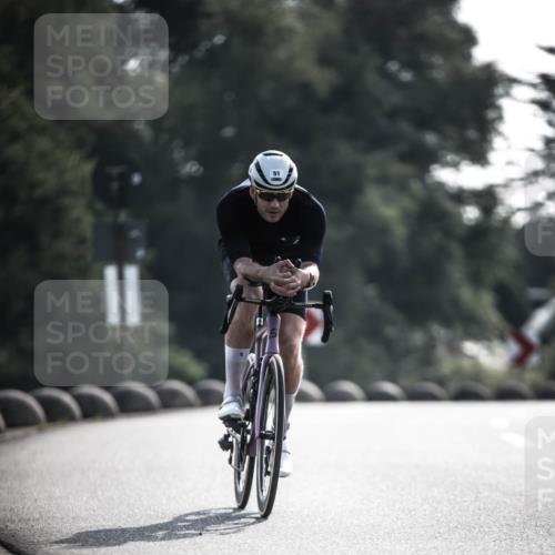 21.06.2026 - 29. Vierlanden-Triathlon H.Heesch http://msf.ph/oto/9850679 21.06.2026 08:50:13 Radfahren 51, 106 meine-sportfotos.de